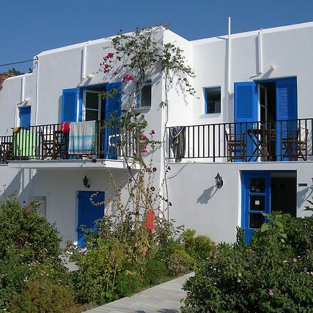 פארוס Bizas Rooms & Studios מראה חיצוני תמונה