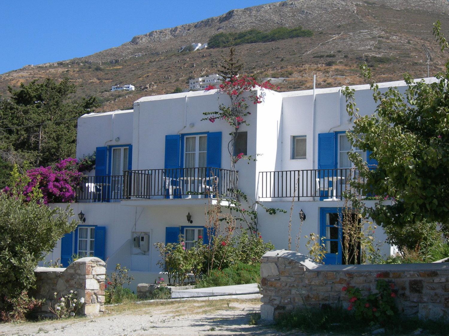 פארוס Bizas Rooms & Studios מראה חיצוני תמונה