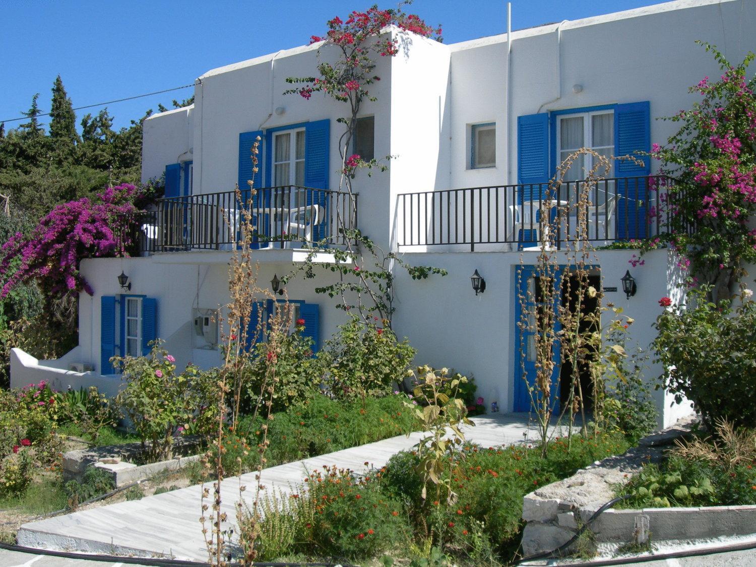 פארוס Bizas Rooms & Studios מראה חיצוני תמונה