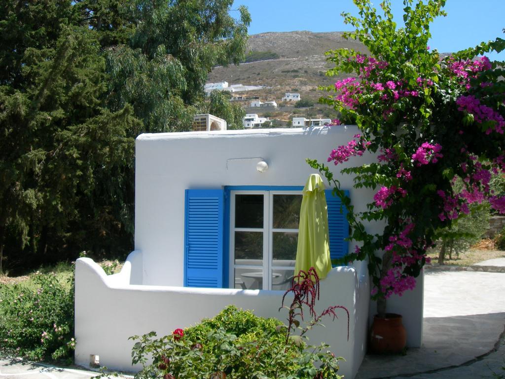 פארוס Bizas Rooms & Studios חדר תמונה