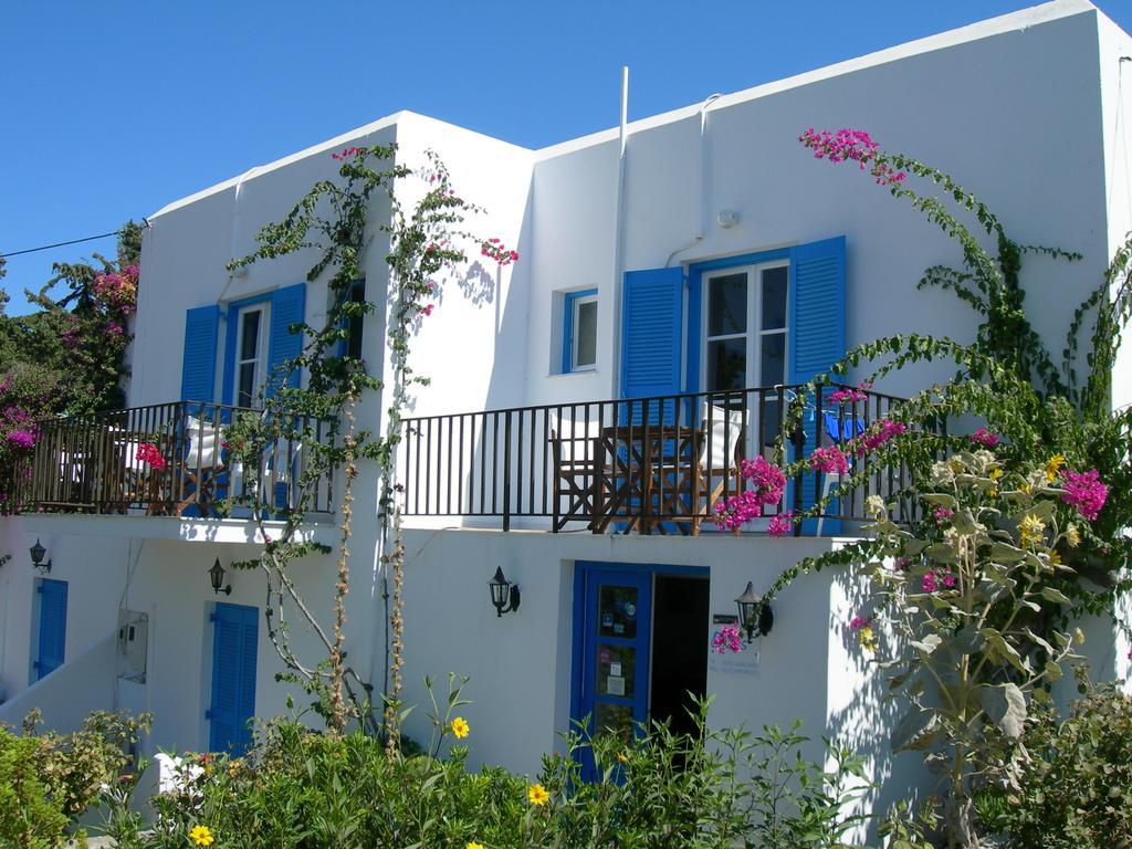 פארוס Bizas Rooms & Studios מראה חיצוני תמונה