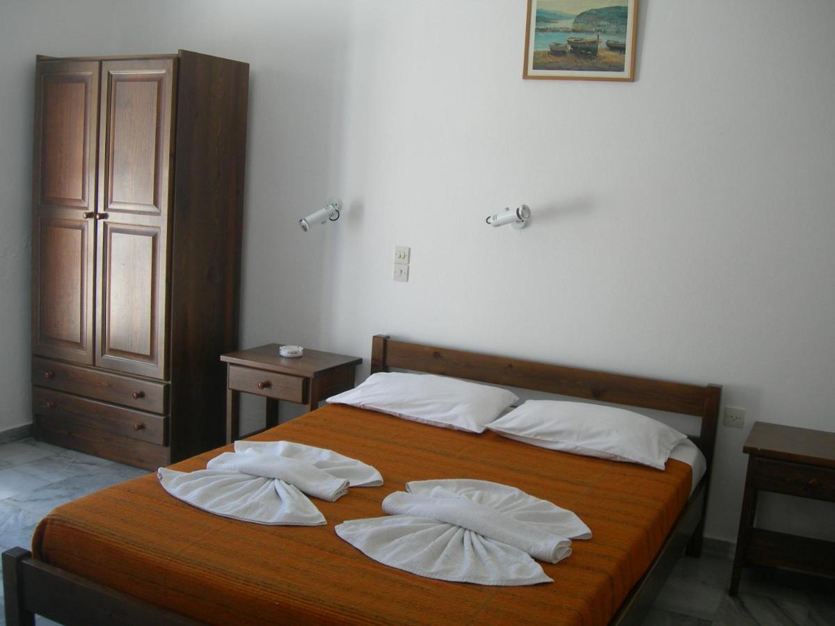 פארוס Bizas Rooms & Studios חדר תמונה